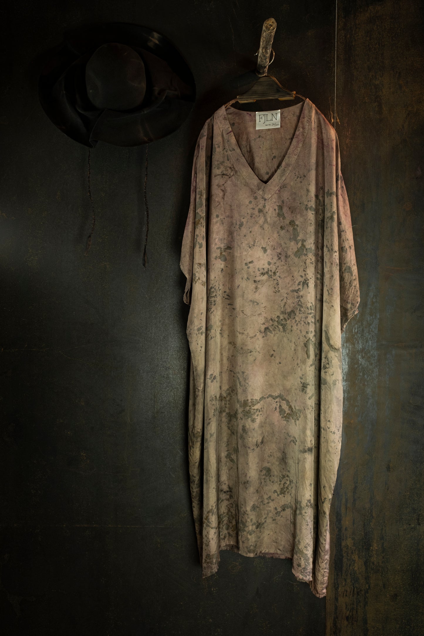 FJLN. 04 twill silk kaftan